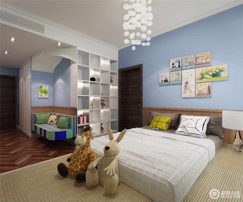 儿童房对于墙面的利用显得别有用心,书架+卡座