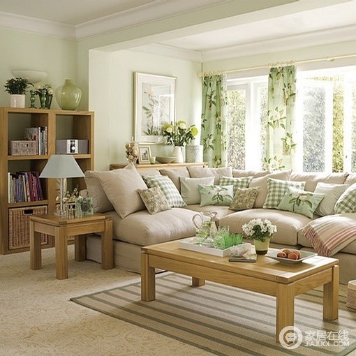 白色舒适沙发打造的宝地 那纯美的享受