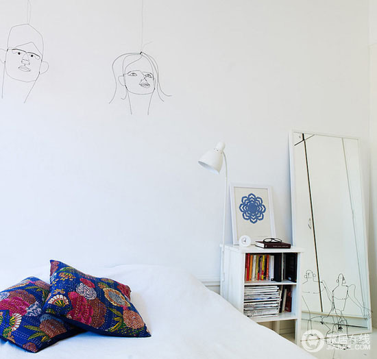 白色公寓里的色彩生活 卡通创意塞满家居