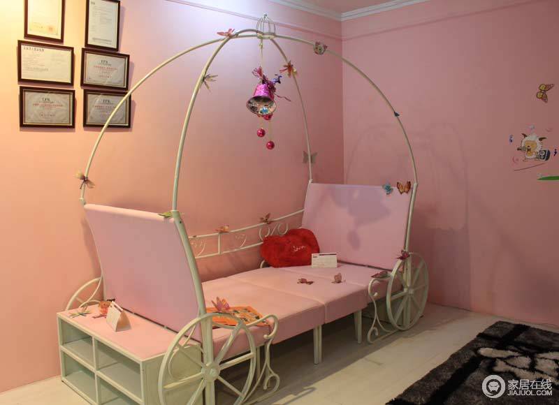 儿童房里的创意儿童床