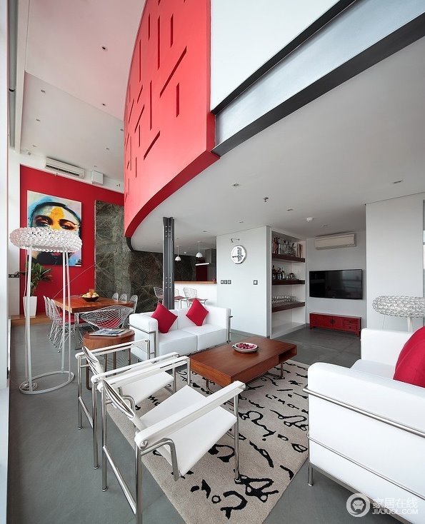 让人向往的复式简约公寓 妩媚红色装饰
