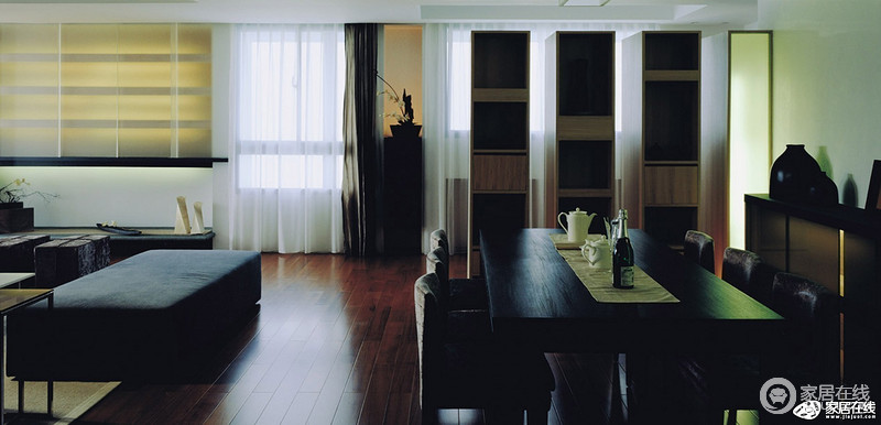 褐色中式风格客厅