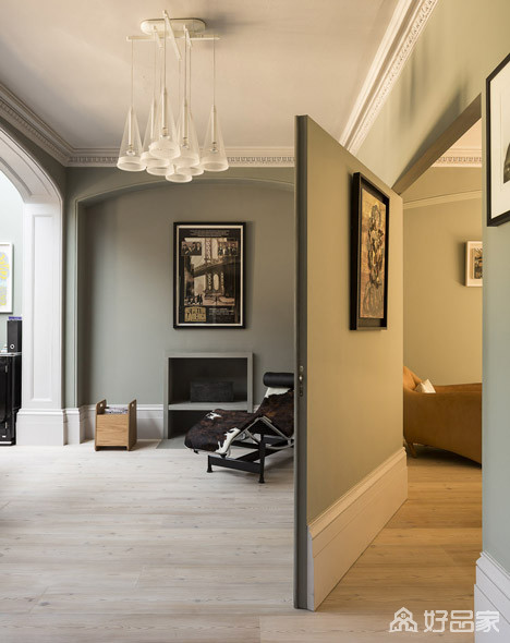 伦敦老房子里的新时尚玻璃墙带来通透感