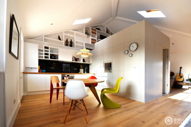 干净的阁楼公寓 小户型可以参考的装修范本