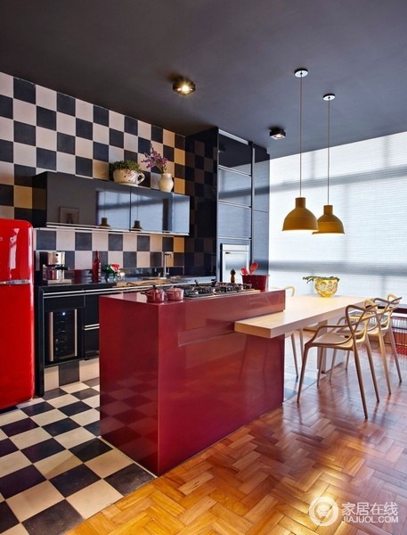 高饱和色彩反差 巴西艺术设计感公寓