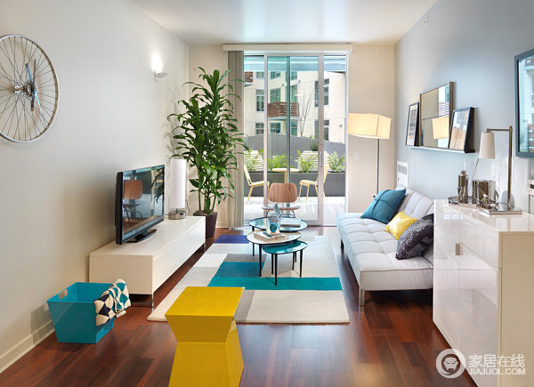 12款风格迥异的电视柜 打造不同客厅空间