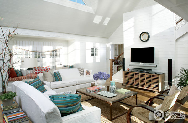 12款风格迥异的电视柜 打造不同客厅空间