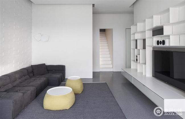 纯白色极简公寓设计 时尚有品位的住宅