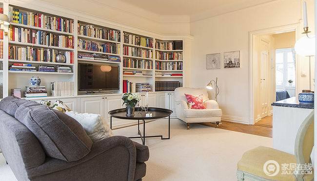 瑞典83平惬意温馨公寓 有特色的书墙设计