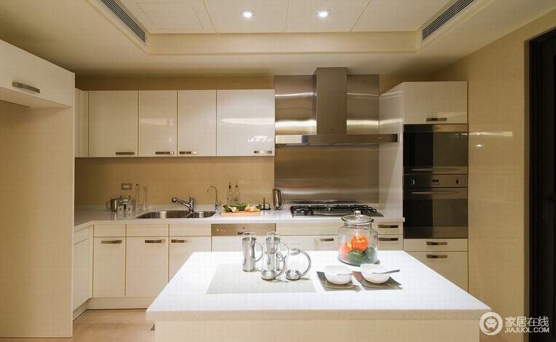 现代家庭厨房室内装饰效果图