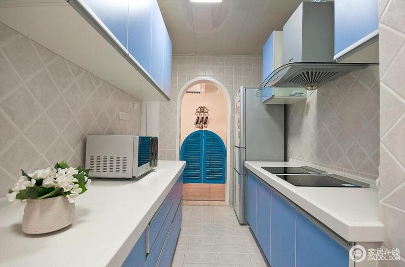 清新可爱地中海风格厨房设计装修效果图