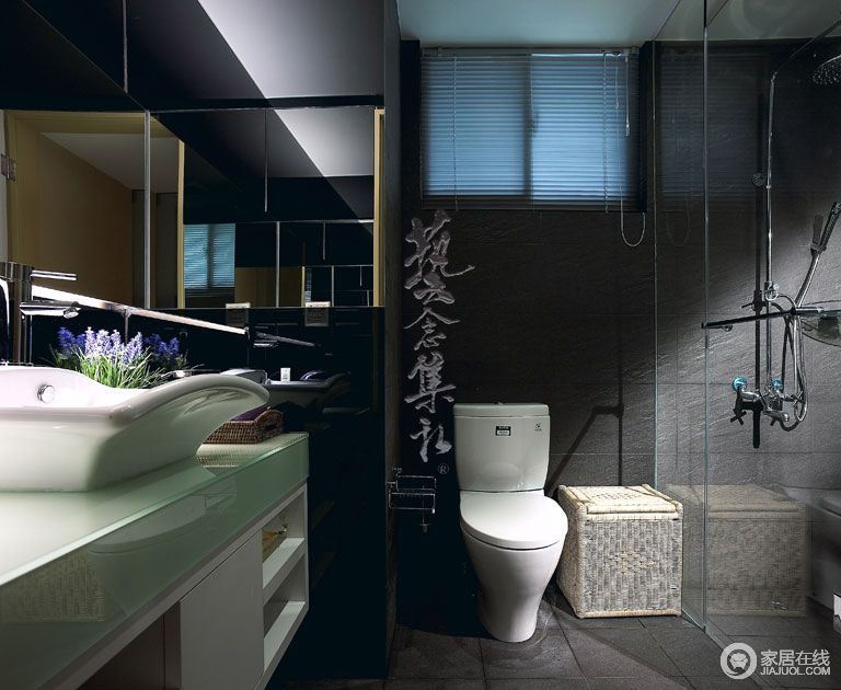 现代美式风格设计卫生间图片欣赏
