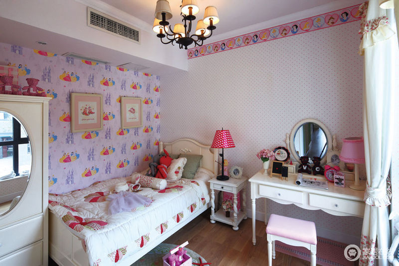 粉色混搭儿童房装潢