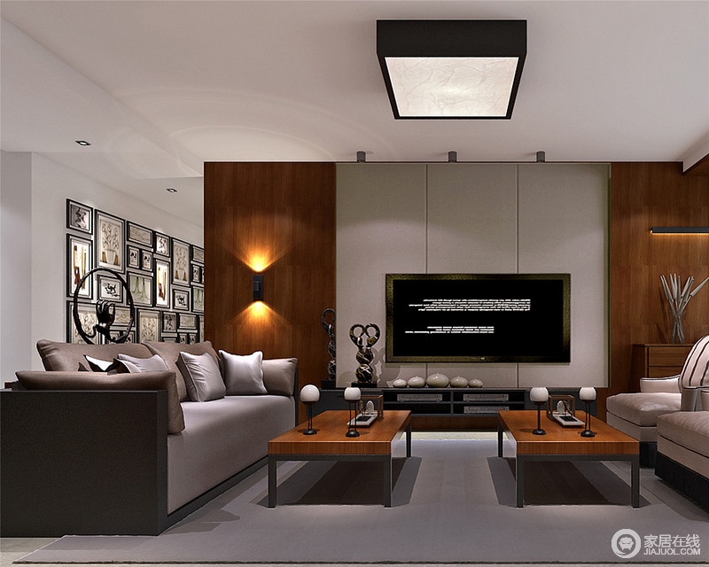 客厅运用了对称的手法装饰，电视墙将棕黄木板拼接软包，色调与茶几、沙发呼应，装饰的壁灯打出的光线营造出雅致质感。不远处走廊上的照片墙，形成客厅的视觉背景。