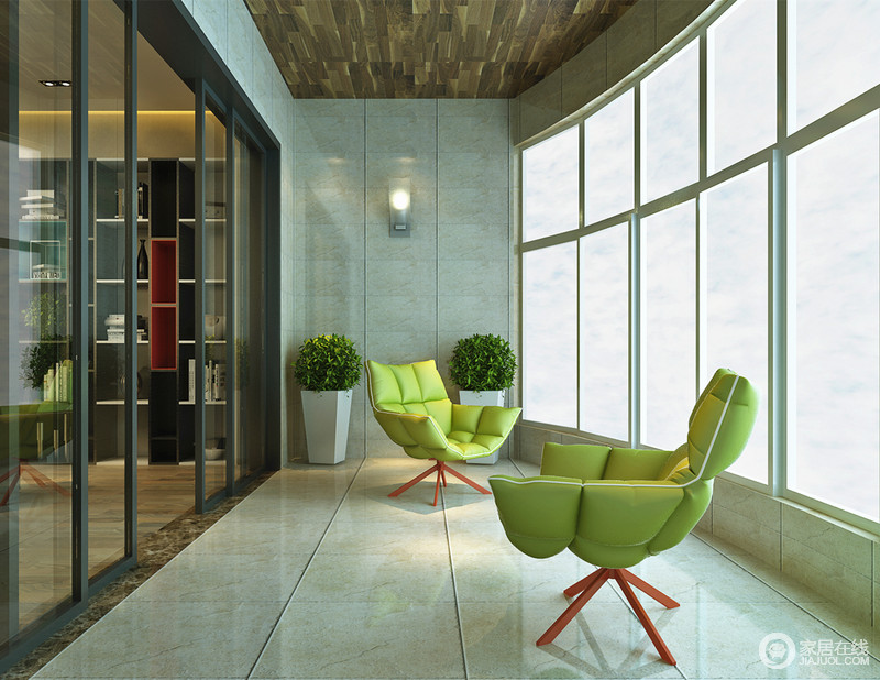 玻璃是最好的材质，不打破原有的静谧的同时，增加了空间的晶莹度，草绿色蛋壳椅让客厅的另一个角落变得灵动而可爱。