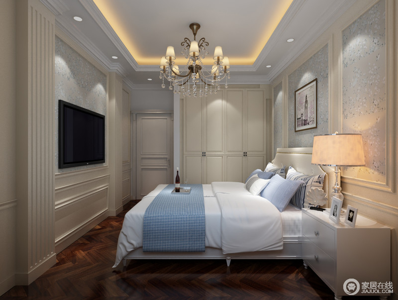 清淡的卧室里就连家具都变得简单起来，纯棉材质的床品在介入空间额时候，就与空间建立一种温暖的关系，让人留恋在它的温馨里。
