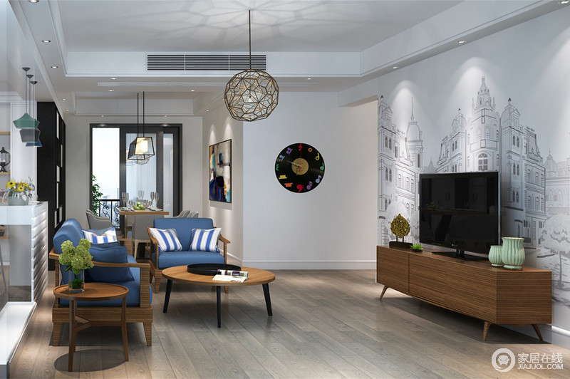 现代感的客厅里，既有着都市感的时尚又兼具温润亲和的自然情调。电视墙壁画与电视柜及蓝色坐垫的木质沙发椅，形成风格上的碰撞，营造出休闲意味浓厚的明快空间。