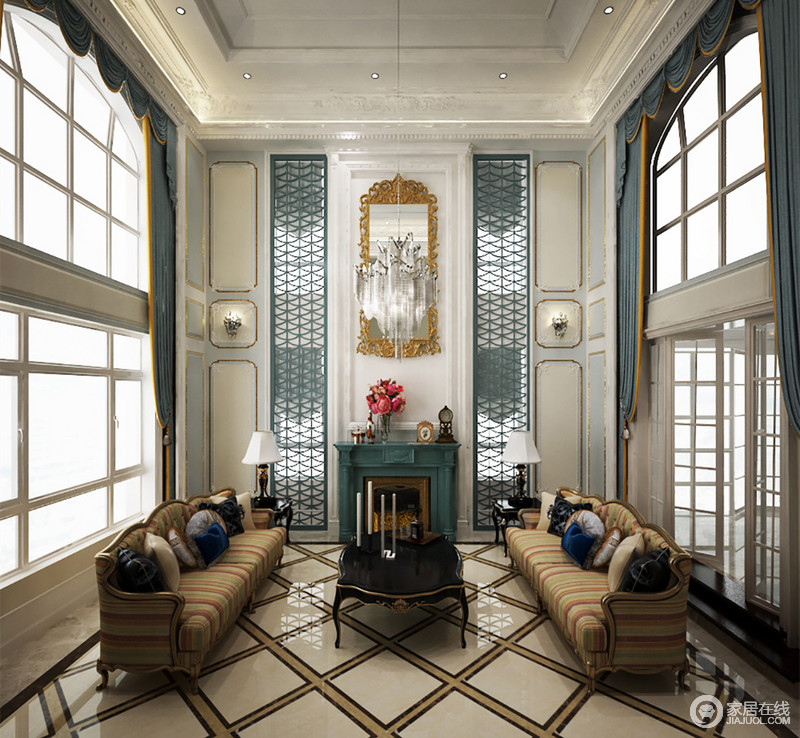 宽敞的挑高大客厅里，双面玻璃窗带来充足的自然光线，使整个空间通透感十足；雅致的灰蓝与金色相间装饰点缀，配上质朴素敛的沙发，在拼花地板的几何演绎下，空间混搭出雅致华贵。