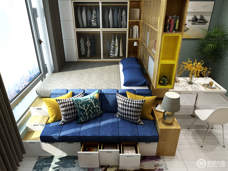 客厅多功能定制沙发既满足小客厅的功能区，又能利用下拉抽屉实现百变整理，高端有逼格的收纳物，打造无印良品风格的温暖舒适感。