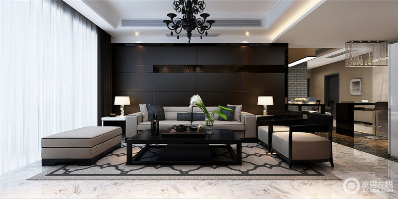 黑白灰向来是营造现代简约硬朗风的高手，以大面积的黑色填满沙发背景墙，同时点缀在茶几和椅背。灰色以填补的状态，与黑色在形态上进行统一。白色窗纱，为室内带来截然不同的通透感。