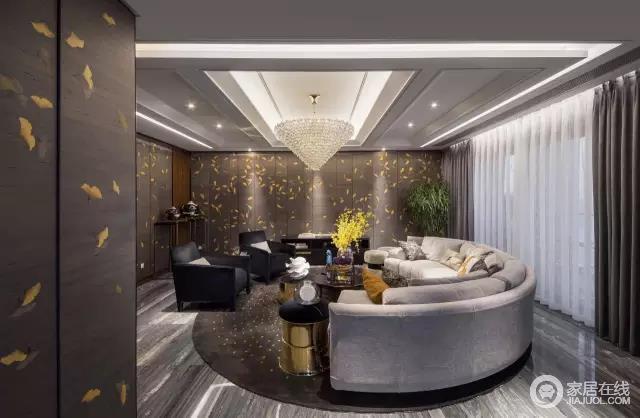华贵的意大利品牌FENDI沙发，以一种强烈的风格与品牌调性相结合，勾勒出迷人又不拘一格的圆形轮廓客厅空间。
