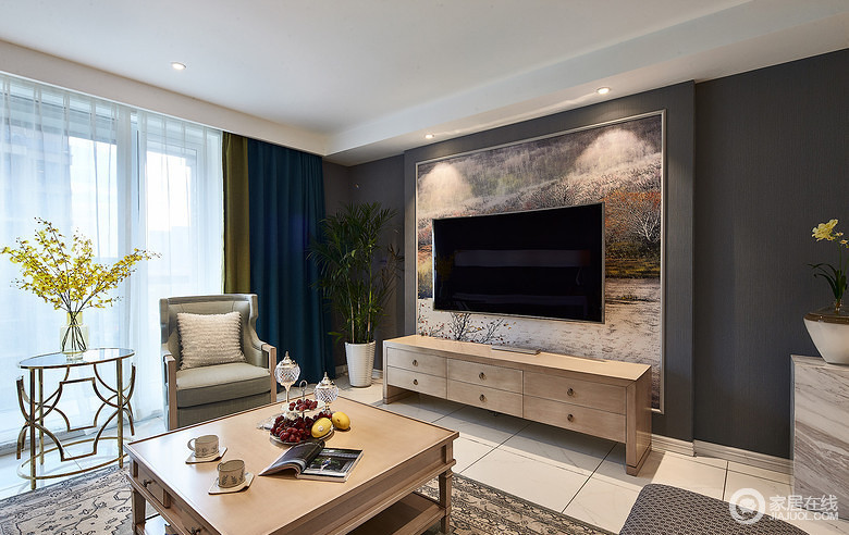 电视背景墙的设计，风景画搭配原木色电视柜，肃静淡雅