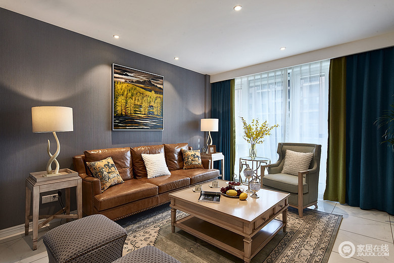 客厅设计，客厅的设计是比较能够体现居住者的性格的，灰色的墙面，沉稳低调，点缀黄色使整个空间不过于压抑
