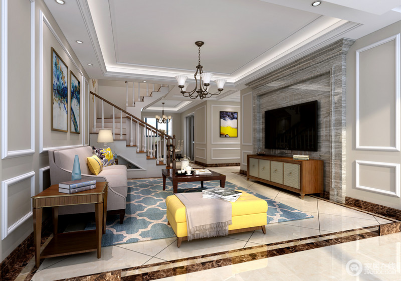 美式简约风格在色调上强调空间的明亮清透，减轻色调配搭上的彩度比重，以温和来塑造温馨；大理石背景墙的硬朗与素色沙发、蓝色几何地毯等轻快明朗，在黄色沙发墩的点缀中尽显安谧。