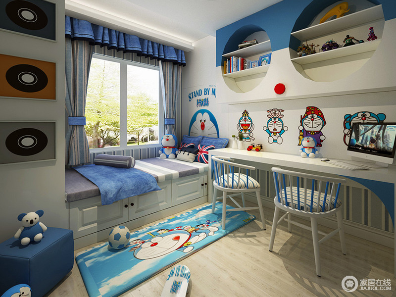 儿童房以活泼的蓝白色调和富有童趣的卡通图案，将童年的童趣洋溢在空间里。榻榻米式床板具有收纳功能，与悬空置物架，增添了空间的多功能性和实用性。