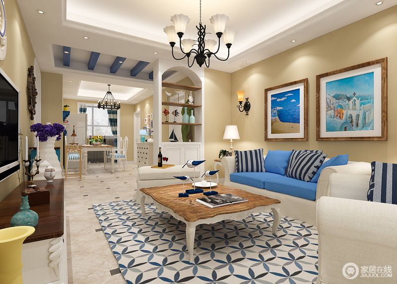 地中海的蓝、复古的黄、优雅的白交织出温软清爽舒适的空间氛围；点缀的植物和动物摆件又表现出自然的气息，拱形玄关柜分隔出客厅与餐厅区域。