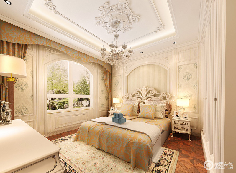 乳白色木条打造出空间造型，颇具田园之意的壁纸与床品华丽脱俗，令卧室焕然一新。