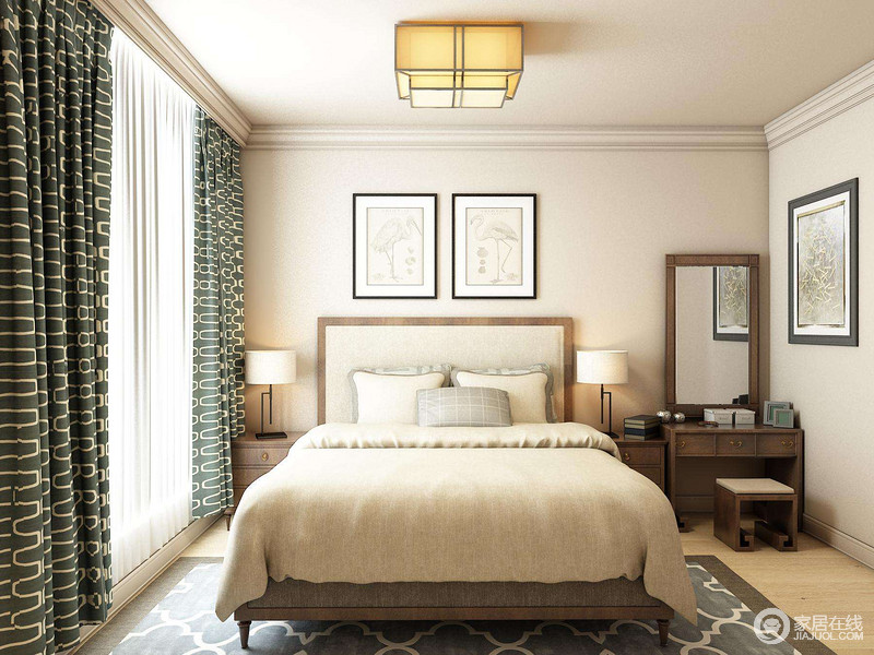中式的卧室里充满了古式的厚重和新式的轻盈；中式实木家具举手投足间更显庄重，几何样式的浅绿色窗帘和浅蓝色地毯令驼色的空间愈加清新明颖。