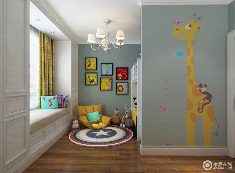 墙面艺术也是设计不能丢弃的，通过描绘的动物图案和悬挂得动物挂画增加儿童房中的童趣，也在色彩饱和度上更能影响人的心理，让居住者更舒适。