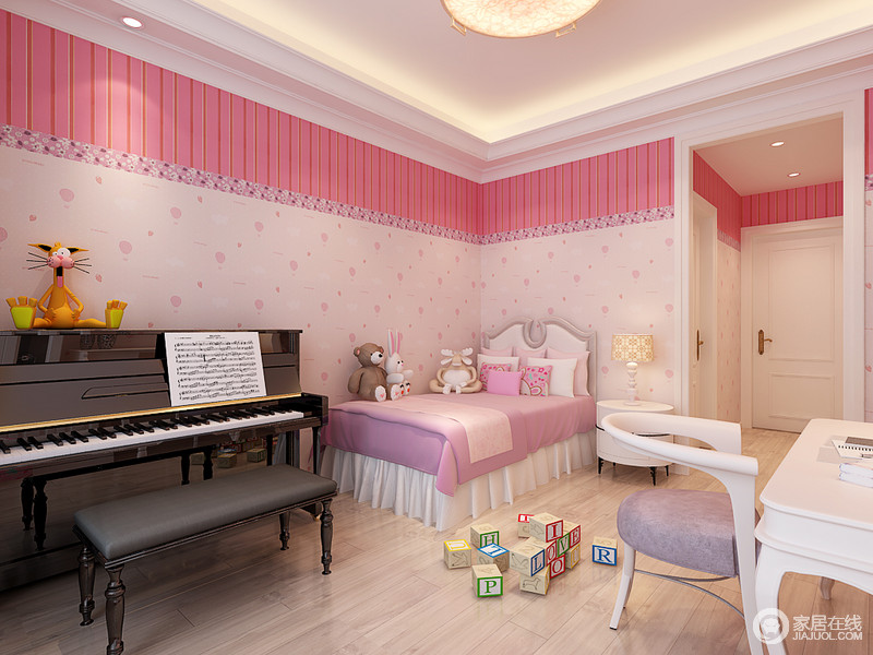 儿童房则以完全梦幻的粉、红、白与紫色，通过墙纸及童趣玩物的演绎，将浪漫的朝气活泼呈现出来。黑色的乐器与白色的餐桌椅，碰撞出和谐的空间氛围。