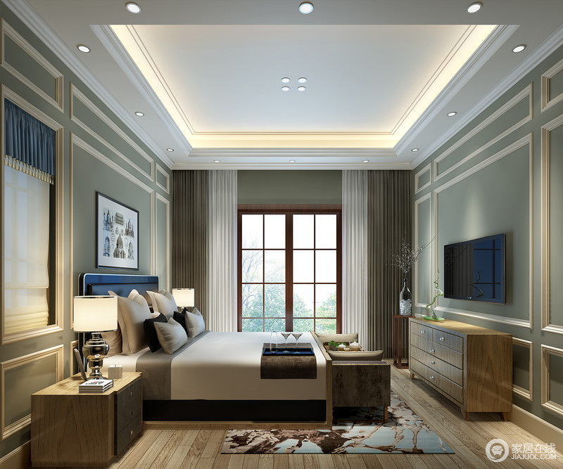 墨绿色的空间显得俊朗了许多，黄木家具以现代化的造型更具趣味，中性调的床品增加了卧室的静谧，让人更喜欢这个清静的环境。