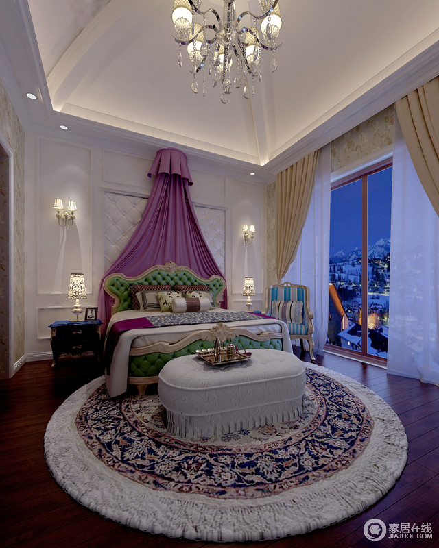 白色的墙体和褐色的地面并无新意，但是粉色床幔和绿色双人床创造出如画般的自然景象；圆形地毯让空间变得紧凑，就连小巧地桌台也重新有了文艺的格调。