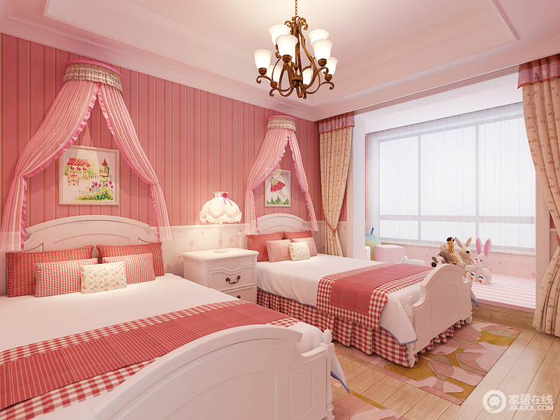 扑面而来的粉嫩色系，将整个空间幻化为浪漫梦幻的公主城堡。拼接的墙面与对称的双人床上，条纹与格纹更添青春活泼气息。飘窗利用地台，制造了休闲活动区域。