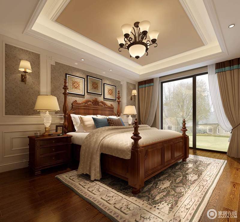 卧室在材质和色调的营造下，流露着朴质温和的空间氛围。印花的使用，与落地窗外的自然意趣盎然的呼应，空间回归到了恬静、舒适的环境中。