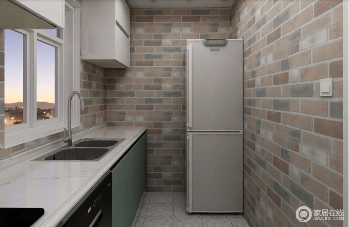 厨房以土灰色砖石铺贴出自然的朴质，淡绿色的橱柜搭配白色台面，给予空间另一种自然的清新；规划得体也让生活便利了不少，小空间不乏实用，也正是简约设计体现出生活的小质感。