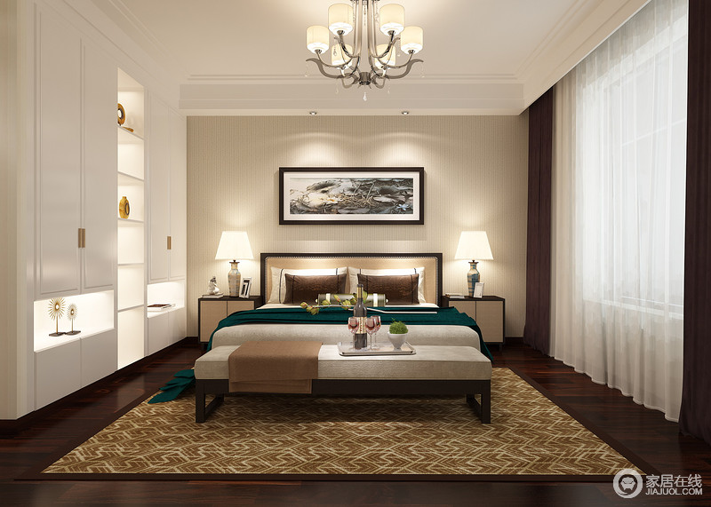 卧室风格现代，利用光的布局，打造出静谧安宁的氛围，令入墙的衣柜显得格调高雅且纯粹清新；墙面与床头、床头柜及地毯形成递进的色彩，铺搭的深草绿床品与地毯纹理，交相辉映出空间的浪漫灵动。