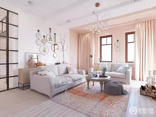 地板与天花板的原木颜色迎合整体氛围，沙发、茶几、地毯等家具素雅营造氛围