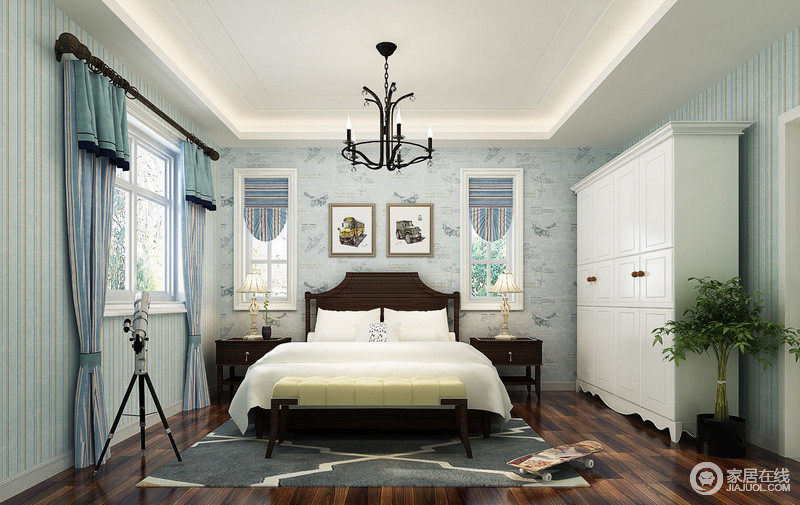 利用不同纹理的壁纸打造出清新冷调的空间，褐色实木家具凸显巧而精、古而新,有力有韵的卧室，生活也变得精致优雅。