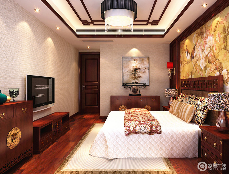 床头背景创造了一副最是牡丹真国色的迷人画面，红木家具上的铜锁雕饰出中国的工艺精髓，富有底蕴和气质。