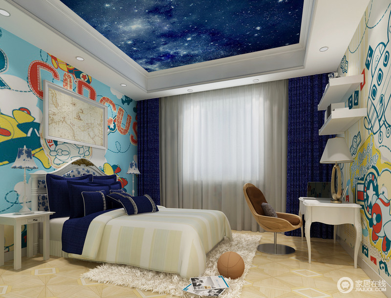 设计师仿造浩瀚夜空制造了吊顶，璀璨而夺目，淡蓝色的空间勾画了卡通般的墙面，让空间漫散着童趣；卧室中柔软的床品，打开了孩童的舒适时刻。