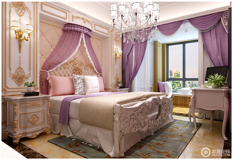白色的建筑结构经过黄色勾饰富丽十足，紫色床幔和窗帘营造了一个梦幻神秘的公主房，让梦变得甜美。