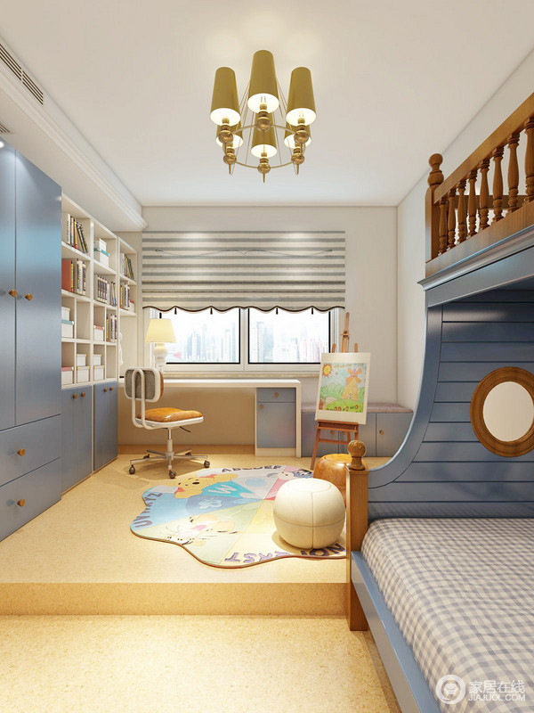 看似简约的房间却不失童趣，深邃却温和的蓝色应用在儿童房，有助于培养孩子平和的性情。集衣柜、书柜和写字台于一体的收纳柜体，使空间得到细化和合理利用。