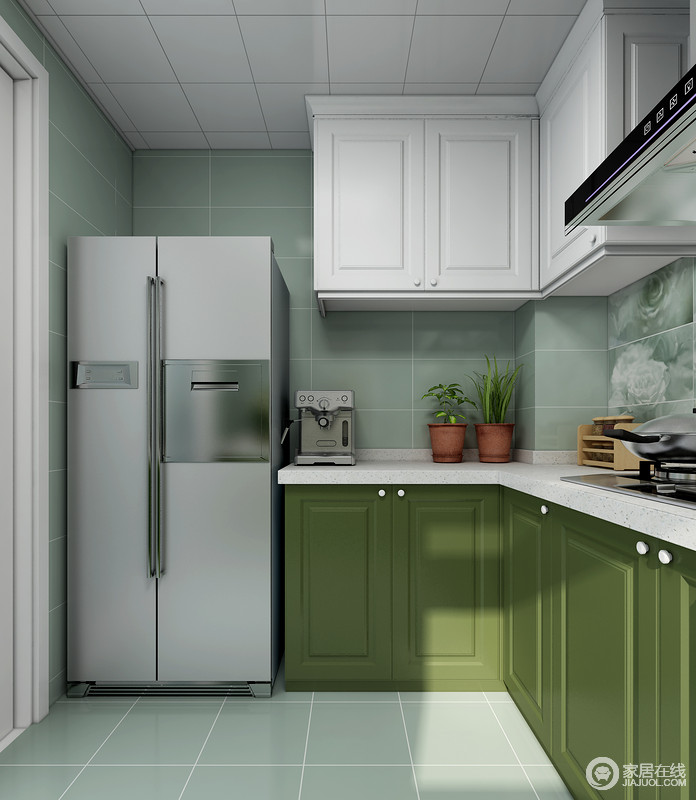 厨柜为厨房提供了充足的收纳空间，可以放置大量的锅具、烤盘、以及多种类的厨房小电器。