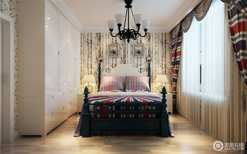 树枝林立的墙纸营造出白桦林的氛围，搭配条纹样的床品和窗帘，让空间有了英伦的格调。白色的大立衣柜使空间上的繁杂减去一分，让卧室活泼中自有一份沉静感。