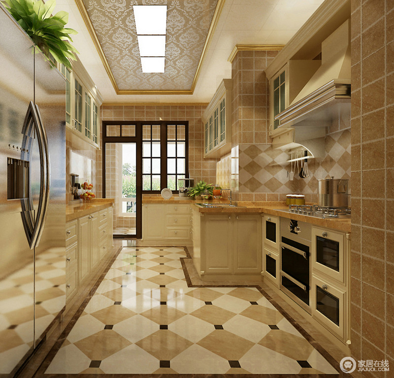 厨房中利用了大量的仿古砖来呈现出古典风格空间的陈韵，现代化、高科技的家电给生活带来了极大地便利。