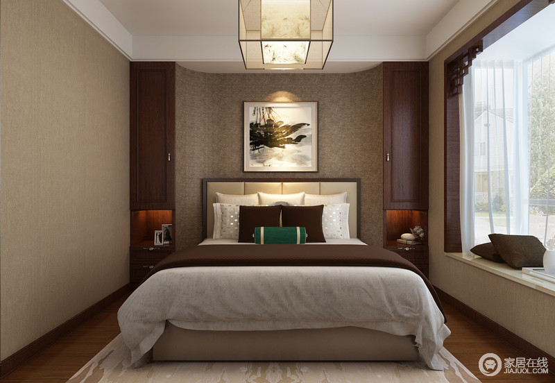 用灵动来形容这间卧室最为恰当，通过棕木置物架来体现中式设计的对称手法；而床品更将新式软装糅于空间，不仅带来舒适的体验，让心情更加愉悦。